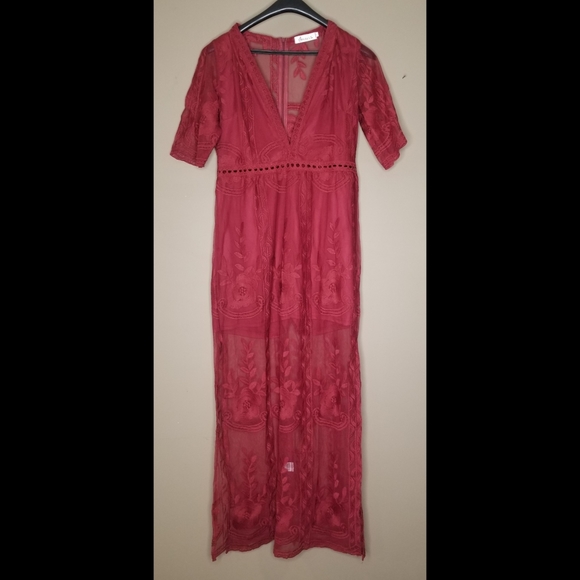 5⭐Romantic maroon v-neck lace eyelet maxi romper - Picture 5 of 9